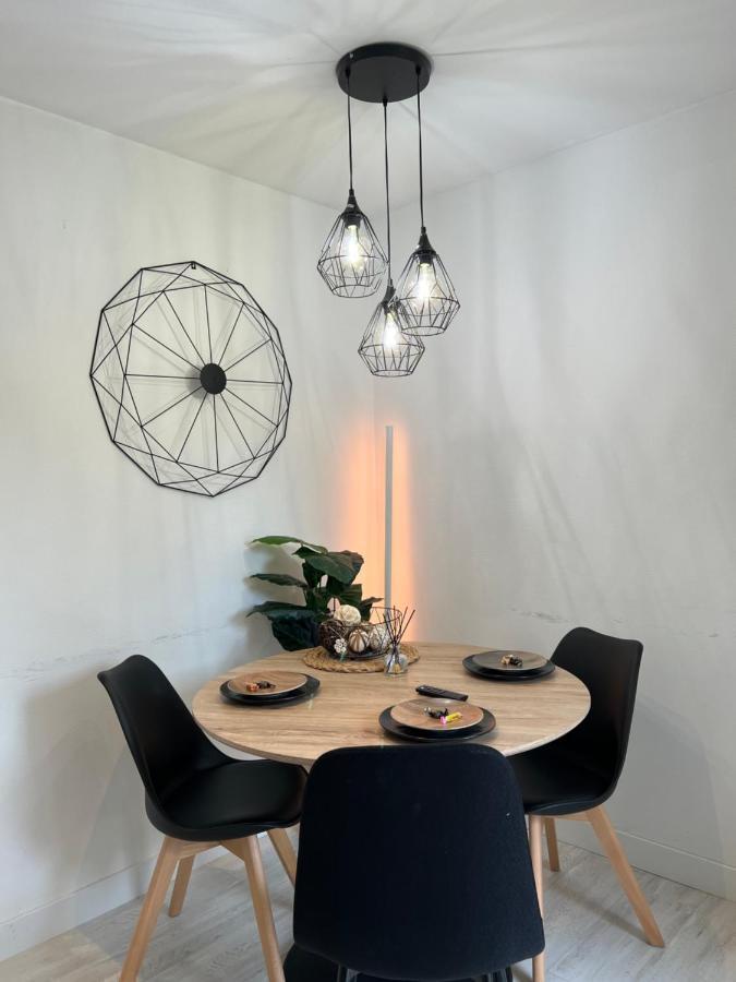 Charmant Appartement Duplex Au Calme Évreux Eksteriør billede